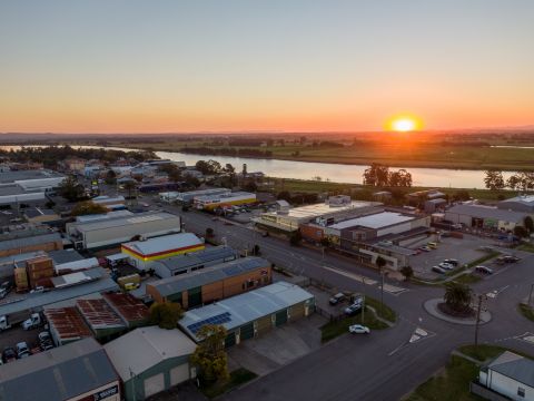 Invest in Raymond Terrace